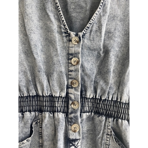 PROMESA Rock This Town Acid-Wash Denim Romper (M) - Picture 8 of 9